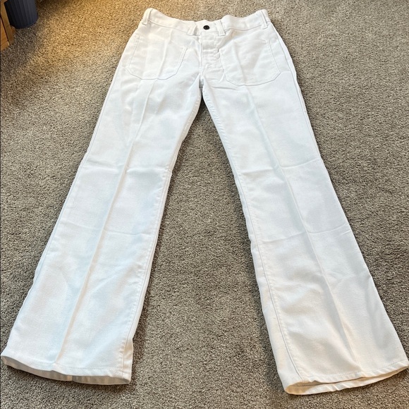 Levis Strauss Pants - Levis Vintage White Flare Sailor vibe 50/50 Cotton/Poly INCREDIBLE FIT 30” waist